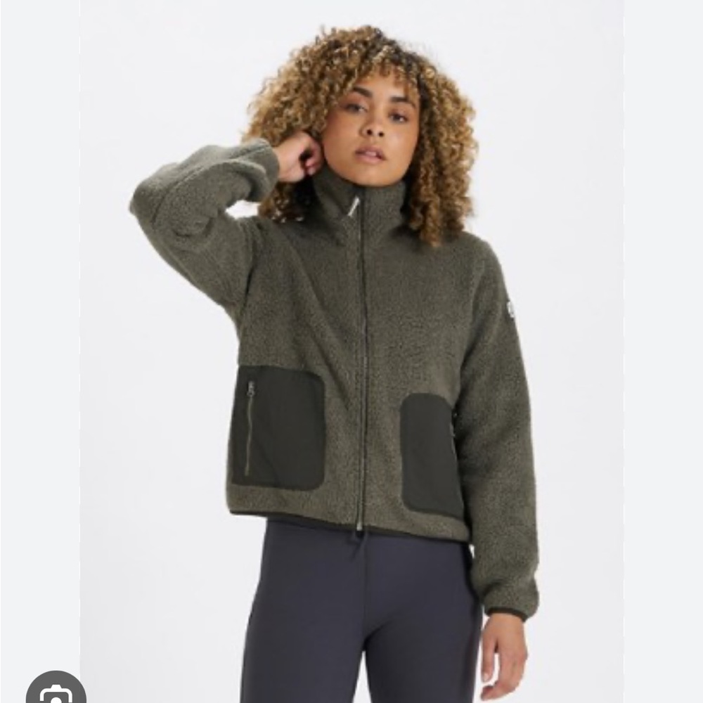 Vuori Alpine Sherpa Jacket